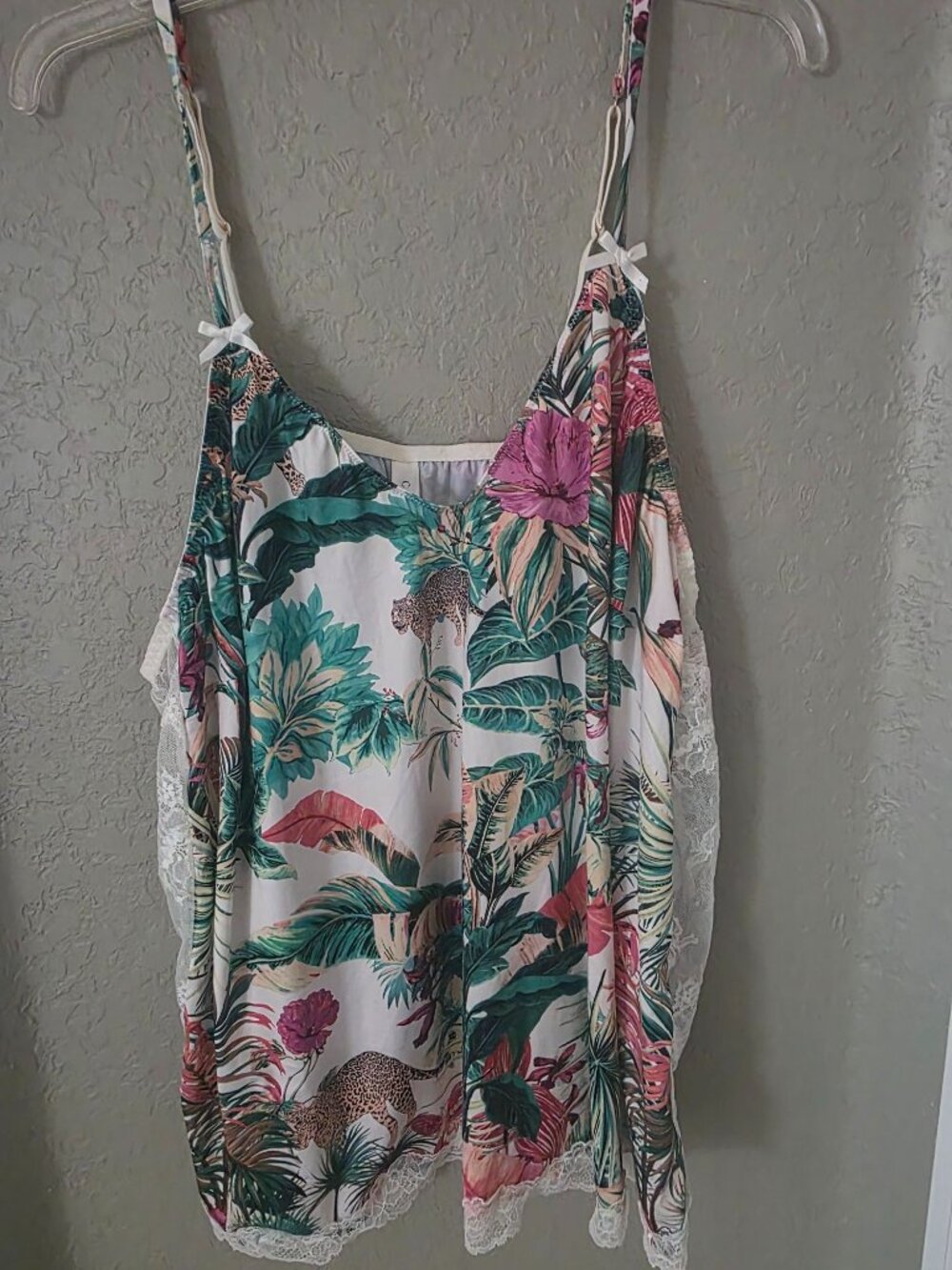 Cacique Jungle Cheetah Animal Print Lightweight Lace Accent Cami PJ top 26 28